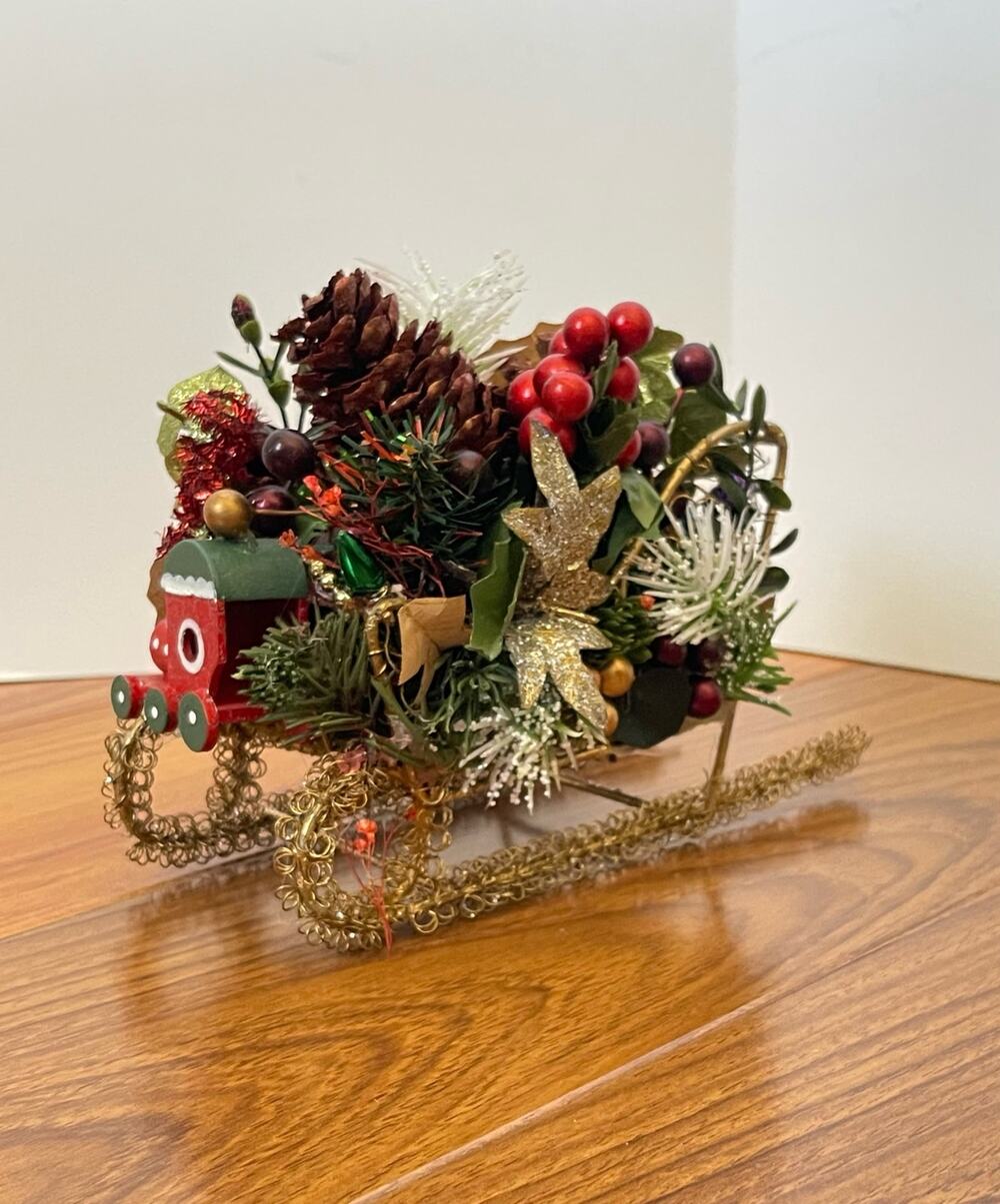 Handmade Mini Holiday Sleighs Centerpiece Decoration